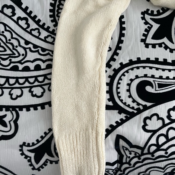 Aritzia Wilfred Sweater Ecru Size Large. - Picture 8 of 12